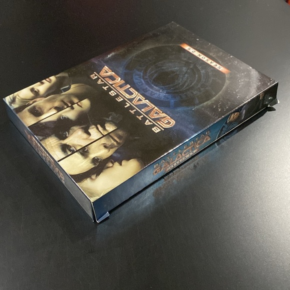 Battlestar Galactica - Season 2.5 - Picture 3 of 11